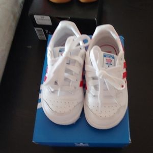 Toddler sneaker